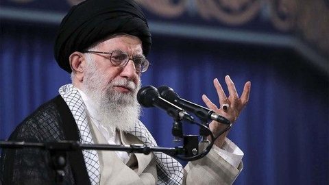 Ataque iraniano foi “tapa na cara” dos EUA, diz aiatolá Khamenei