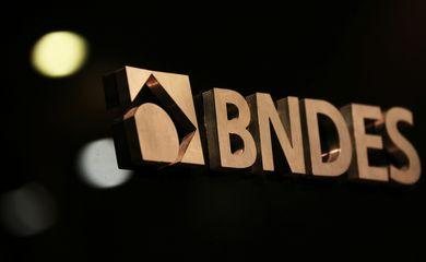 TCU deve apurar propagandas do BNDES e BNB em sites de fake news