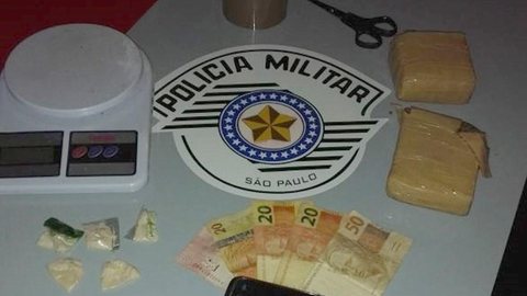 Homem é preso com drogas dentro de oficina de funilaria em Andradina