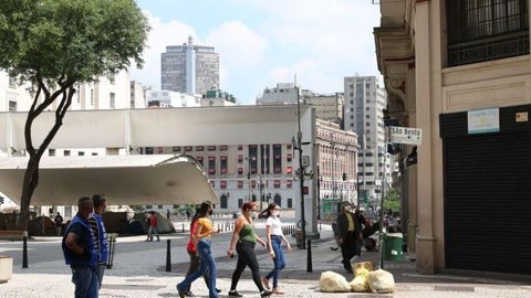 São Paulo autoriza uso de estacionamentos por bares e restaurantes