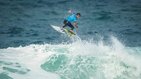 Surfistas fazem abaixo-assinado para WSL respeitar ranking de acesso