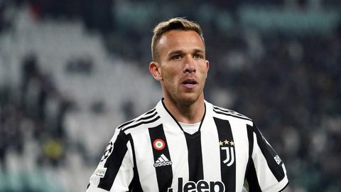 Empresário indica possível saída de Arthur da Juventus e cita Copa do Mundo