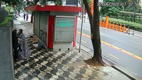 Mulher é roubada em Higienópolis, no Centro de SP, por suposta moradora de rua disfarçada
