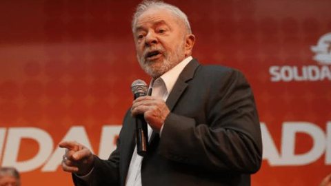 Lula compara Arthur Lira a imperador do Japão