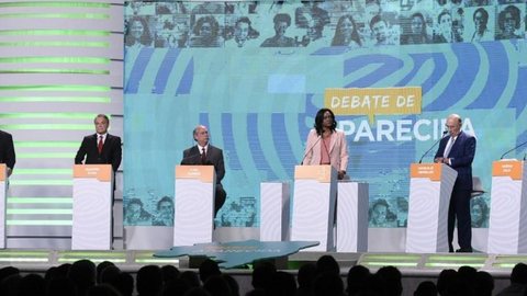 Candidatos a presidente apresentam propostas em quarto debate na TV