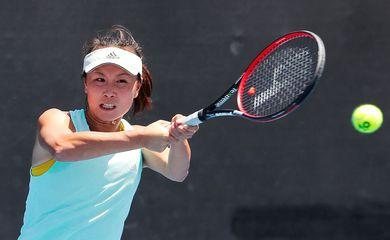 Jornalista diz que WTA coage Peng Shuai ao suspender torneios na China