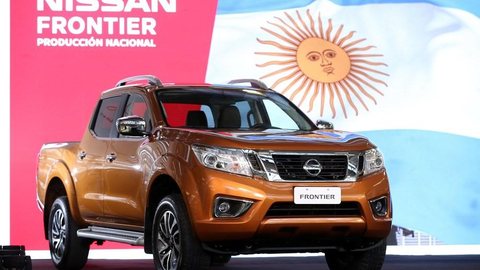 Nissan começa produção da Frontier em sua nova fábrica de picapes na Argentina