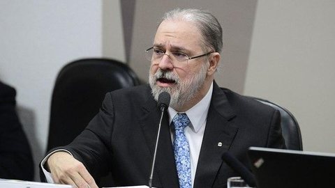 Segundo PGR, militar da ativa pode ocupar cargo de ministro no governo Bolsonaro