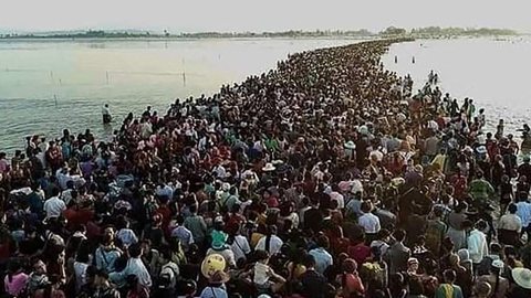 Pelo menos 15 pessoas se afogam em festa budista em Mianmar