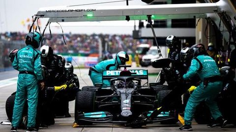 Mercedes não descarta novas mudanças em motor de Hamilton