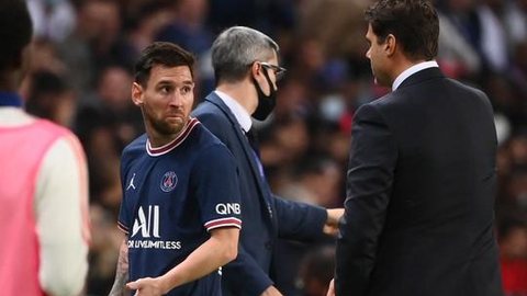 PSG anuncia que Messi tem lesão no joelho esquerdo e ficará fora de duelo contra o Metz