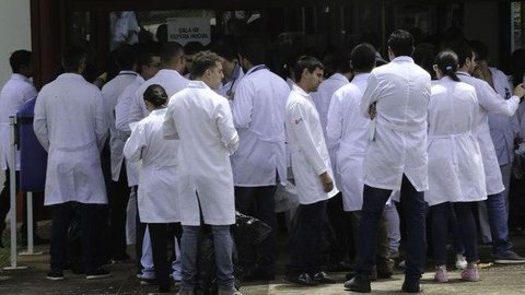 São Paulo autoriza retorno do ensino superior na área da saúde