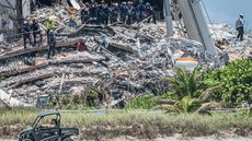Sobe para 90 o número de mortos em desabamento de edifício na Flórida