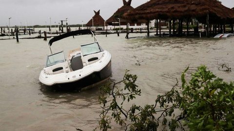 Ainda se recuperando de tempestade, Louisiana se prepara para furacão