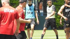 São Paulo x Flamengo: Reinaldo desfalca treino por causa de gripe, e Everton evolui em recuperação