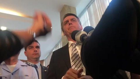 Inexperiência fez Guedes pedir ‘prensa’ no Congresso por reforma da Previdência, diz Bolsonaro