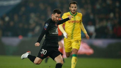 Messi marca seu primeiro gol pelo PSG no Campeonato Francês
