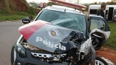 Viatura da polícia bate de frente com ambulância em rodovia de Alto Alegre