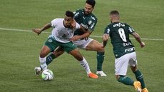 Mesmo sem 15 atletas com covid-19, Goiás ataca mais que Palmeiras