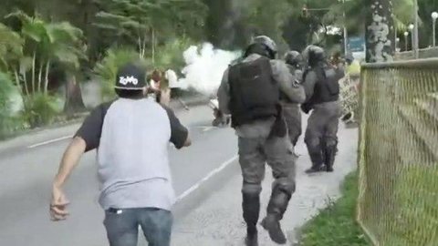 Protesto de militância negra termina em repressão no RJ