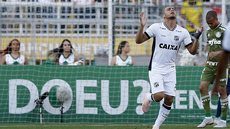 Três anos após “não”, Arthur Cabral volta ao Palmeiras como reforço e revê xará da base