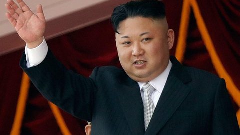 Kim Jong-un recua e afasta plano para disparar mísseis contra Guam