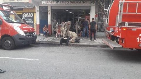 Explosão em loja de armas deixa um morto e quatro feridos no Rio