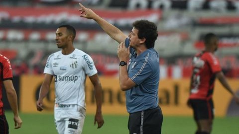 Dois meses depois… Santos volta à Arena da Baixada com novo técnico e diferentes prioridades