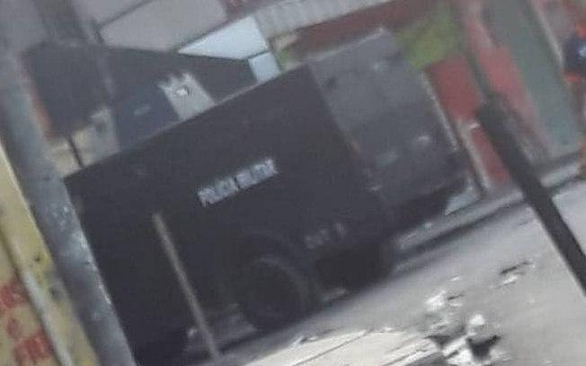 Rio: Moradores da Vila Cruzeiro relatam intenso tiroteio durante ação da PM