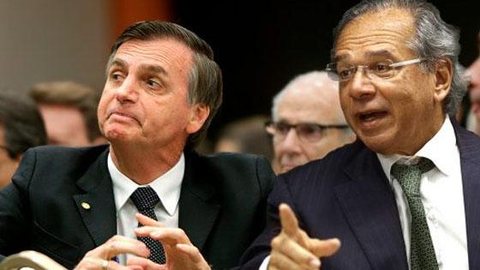 Bolsonaro diz que revogou trecho de MP sobre suspensão do contrato de trabalho por 4 meses