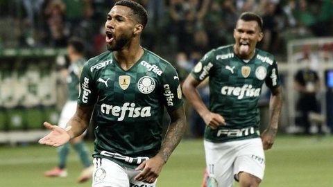 Wesley recebe números de Europa em papo com Abel e espera 2022 mais goleador no Palmeiras