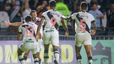 Vasco supera a Ponte Preta em sua primeira vitória na Série B