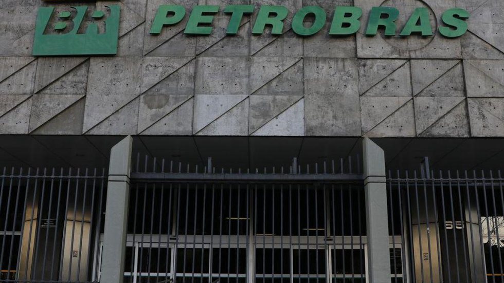 Petrobras Jovem Aprendiz tem 734 vagas em 14 estados e DF