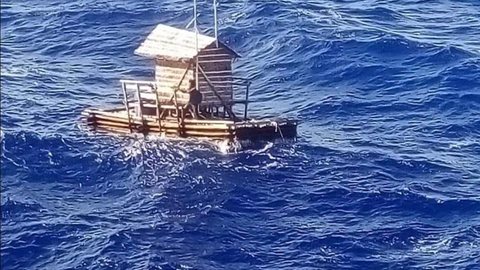 Jovem indonésio sobrevive após ficar 49 dias à deriva em cabana flutuante no Oceano Pacífico