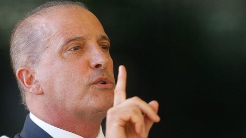 ‘Nossa fórmula não tem cargos’, diz Onyx sobre relação de Bolsonaro com partidos