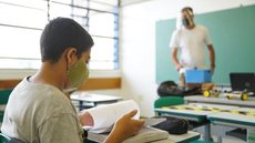 Governo de SP detalha regras para volta obrigatória às aulas presenciais