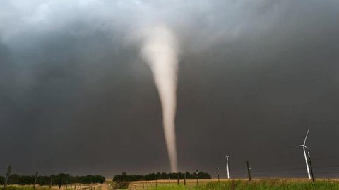 Tornados no sul dos Estados Unidos provocam morte e destruição