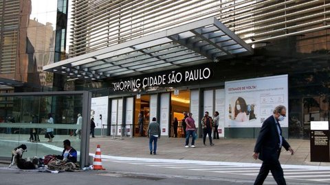 Confiança do comércio sobe em abril