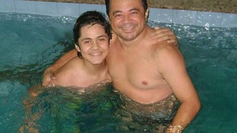 LUCAS VELOSO RELEMBRA FOTO ANTIGA COM PAI SHAOLIN