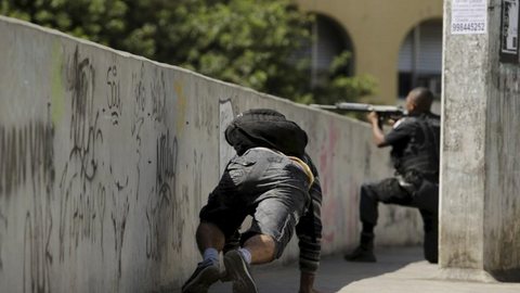 Cerco à Rocinha vai mobilizar 950 militares e dez blindados, anuncia Jungmann