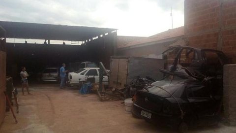 Polícia descobre desmanche de veículos em Santo Antônio do Aracanguá
