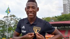 São Paulo anuncia a contratação do lateral-esquerdo Léo Pelé