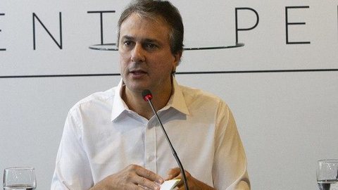 Governador do Ceará propõe emenda à Constituição que proíbe anistia a policiais