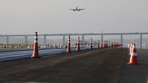 Senado aprova prorrogação de regras para reembolso de passagens aéreas