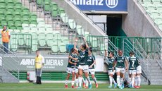 Palmeiras marca no fim e derrota o Santos pelo Brasileiro Feminino