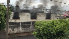 Cadeia desativada pega fogo em Buritama