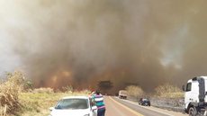 Incêndio destrói área de preservação ambiental em Mendonça