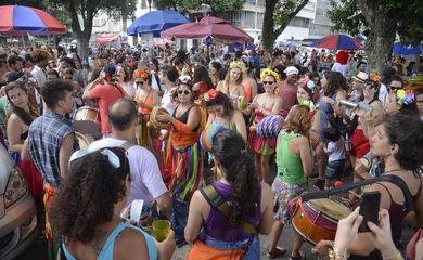 Pré-carnaval em SP tem cinco baleados e 413 pessoas detidas