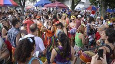 Blocos de carnaval no Rio reuniram mais de 150 mil foliões no sábado