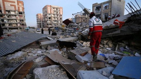 Número de mortos após tremor na fronteira entre Iraque e Irã passa de 300